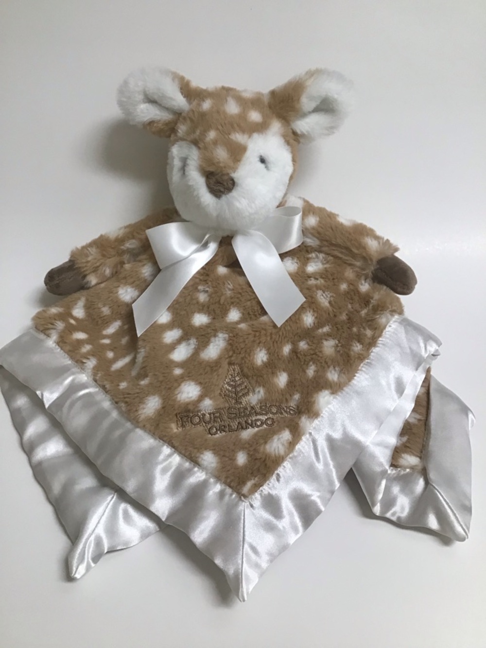 Four Seasons Orlando Lovey Bearington Baby Deer Fawn Plush Blanket Satin 18”